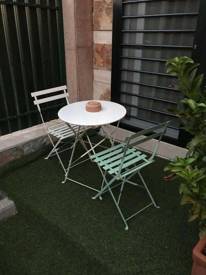 Bed and Breakfast Domus Vesuvio Сан-Джорджо-а-Кремано Экстерьер фото